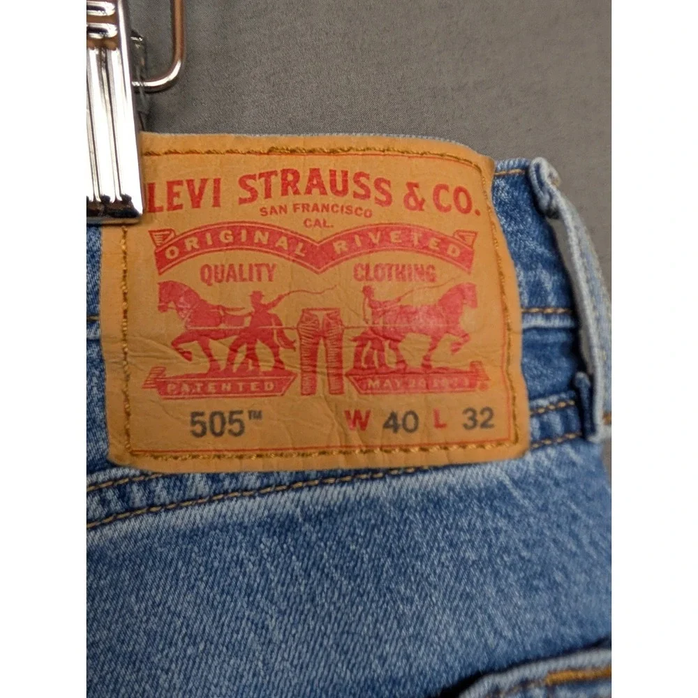 Levi's 505 Regular Fit Men's Jeans Light Wash Blue Denim‎ Size 40x32